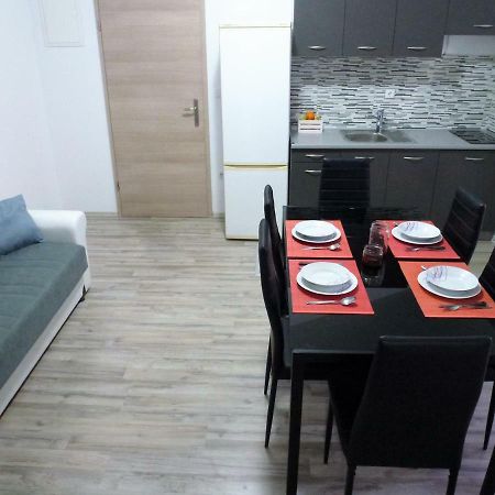 Apartmani Slavica 希贝尼克 外观 照片